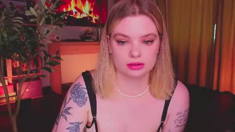Snapshot of hottie_jane chatting on 06-28-26, 03:29 Jane online show from 06-28-26, 03:29