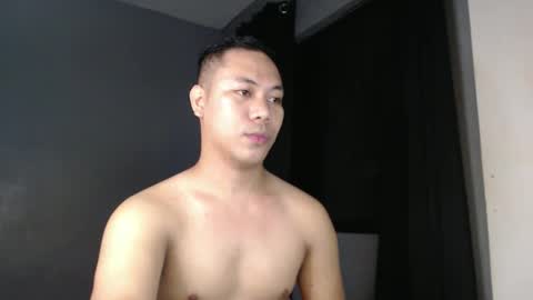 hottie_kyle69 online show from 05-09-26, 12:21
