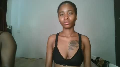Snapshot of hottie_mistie chatting on 06-09-26, 06:14 hottie_mistie online show from 06-09-26, 06:14