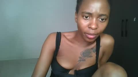 Snapshot of hottie_mistie chatting on 06-11-26, 06:00 hottie_mistie online show from 06-11-26, 06:00