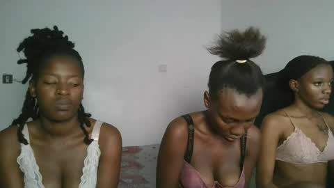 Snapshot of hottie_mistie chatting on 06-25-26, 06:45 hottie_mistie online show from 06-25-26, 06:45