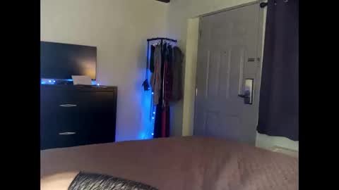 Lucky  online show from 04-11-26, 01:54