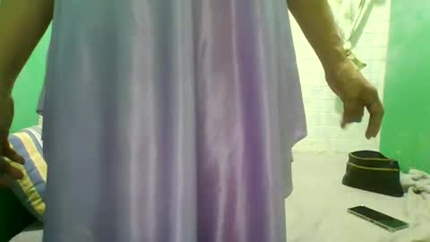 hotwetmommaxxx online show from 11-10-25, 11:37