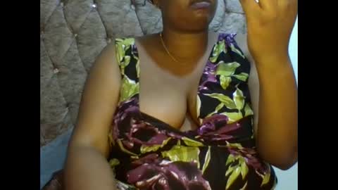 hotzoey10 online show from 04-25-26, 09:34