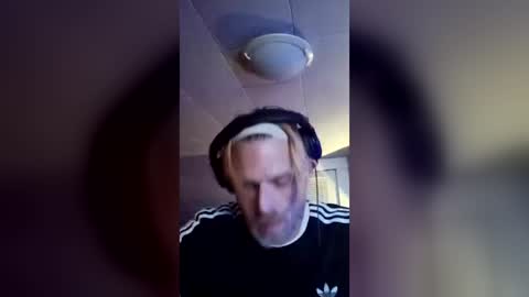 SeanPatrick online show from 08-05-26, 03:53