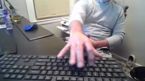 hoverday online show from 05-25-26, 01:22
