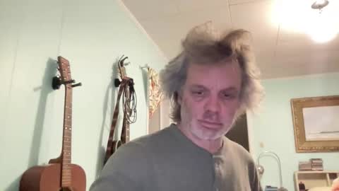 howlingatnothing online show from 11-25-25, 10:54