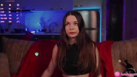 Mia online show from 11-16-25, 05:29