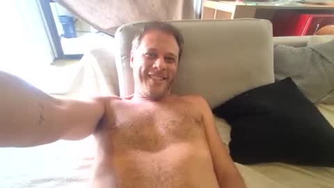 Snapshot of hricieri chatting on 04-21-26, 07:17 Henrique online show from 04-21-26, 07:17