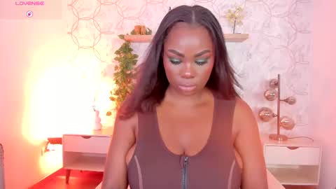Snapshot of huge_boobs_ebony chatting on 07-18-26, 07:17 huge boobs ebony online show from 07-18-26, 07:17