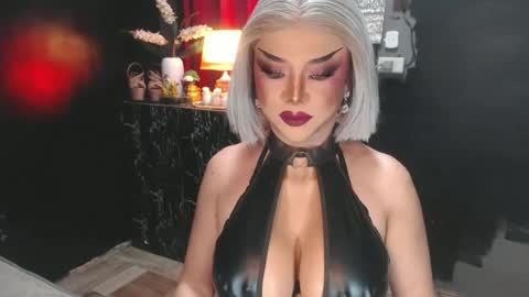 Christine online show from 06-23-26, 12:36
