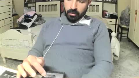 Snapshot of hugeveiny chatting on 04-13-26, 05:07 hugeveiny online show from 04-13-26, 05:07