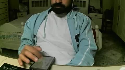Snapshot of hugeveiny chatting on 05-05-26, 04:37 hugeveiny online show from 05-05-26, 04:37