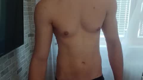 hungandstrong00 online show from 06-08-26, 10:15