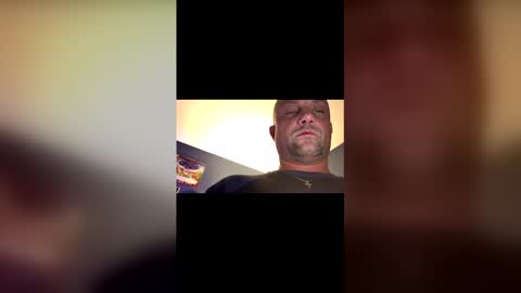 Snapshot of hunglikeray2286 chatting on 12-21-25, 01:02 hunglikeray2286 online show from 12-21-25, 01:02