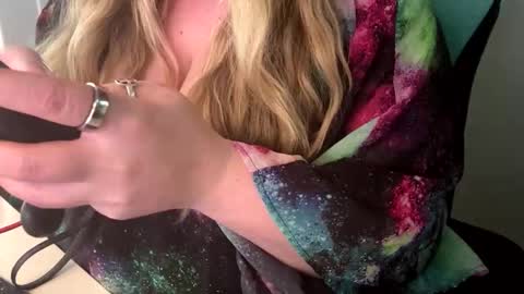 Hungry Horny Hippo online show from 04-08-26, 11:37