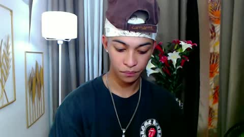 Snapshot of hunk_edward chatting on 06-16-26, 06:27 hunk_edward online show from 06-16-26, 06:27