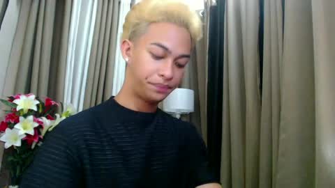 Snapshot of hunk_edward chatting on 06-21-26, 06:27 hunk_edward online show from 06-21-26, 06:27