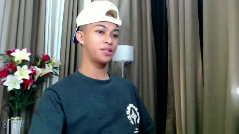 Snapshot of hunk_edward chatting on 06-23-26, 08:01 hunk_edward online show from 06-23-26, 08:01