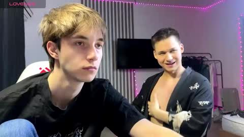 hunks_bromance online show from 03-19-26, 04:33