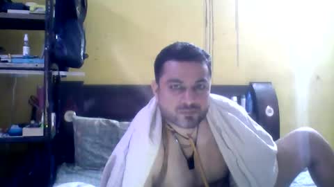 hunkster102 online show from 04-29-26, 06:14
