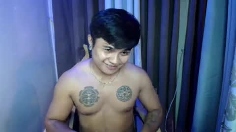 Snapshot of hunkyzeus chatting on 06-24-26, 05:34 hunkyzeus online show from 06-24-26, 05:34