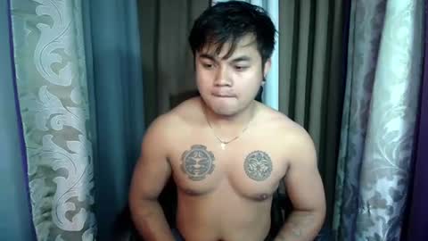 Snapshot of hunkyzeus chatting on 07-04-26, 06:41 hunkyzeus online show from 07-04-26, 06:41