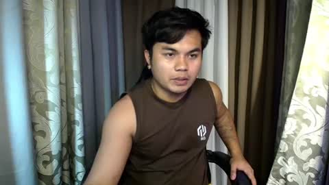 Snapshot of hunkyzeus chatting on 07-06-26, 12:35 hunkyzeus online show from 07-06-26, 12:35