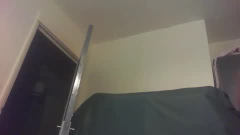 Snapshot of hunnyboo2323 chatting on 05-16-26, 01:02 hunnyboo2323 online show from 05-16-26, 01:02
