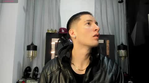 hunterheat_ online show from 04-16-26, 12:17