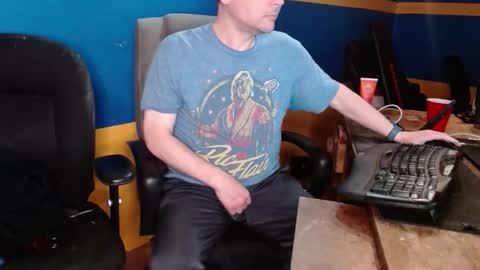 Huskyguy online show from 02-15-26, 05:15