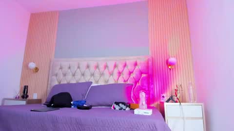 hxxyro online show from 04-17-26, 01:03