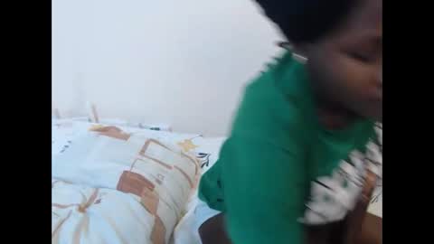 hyacinth_b online show from 06-09-26, 09:59