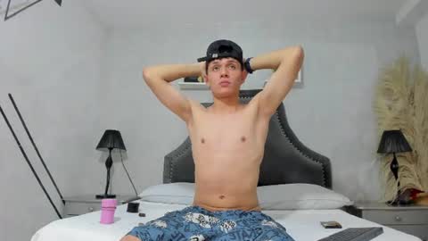 Snapshot of hydan_ chatting on 06-08-26, 10:10 hydan_ online show from 06-08-26, 10:10