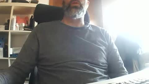 Hyperpau online show from 04-19-26, 06:56