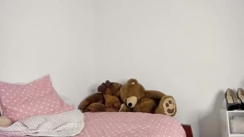 Hyun Joo online show from 03-20-26, 05:07