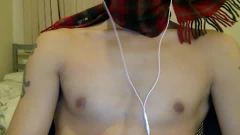 Snapshot of hzapper chatting on 12-14-25, 09:30 Hzpaa online show from 12-14-25, 09:30