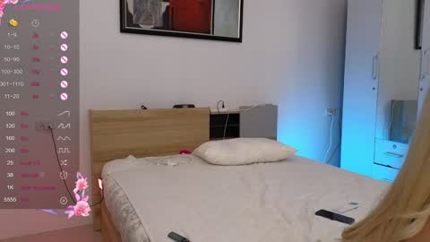 Snapshot of i_see_aysi chatting on 12-30-24, 03:13 Aysi online show from 12-30-24, 03:13