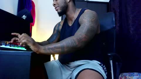 Mr H Independent model online show from 03-30-26, 01:06