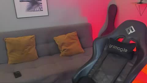 Light online show from 06-28-26, 10:49