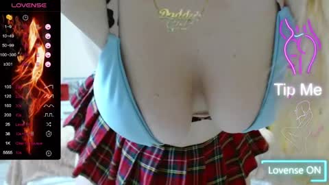 Snapshot of iamdaddyissues chatting on 06-06-26, 06:51 Alice online show from 06-06-26, 06:51
