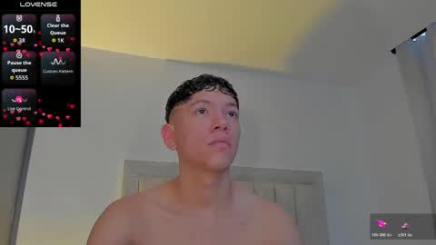 Juliiiiian online show from 04-11-26, 12:09