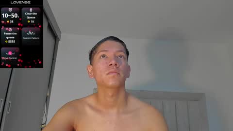 Snapshot of iamjulian_ chatting on 06-03-26, 11:02 Juliiiiian online show from 06-03-26, 11:02