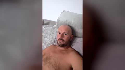 Snapshot of ian367 chatting on 07-18-26, 10:02 ian367 online show from 07-18-26, 10:02