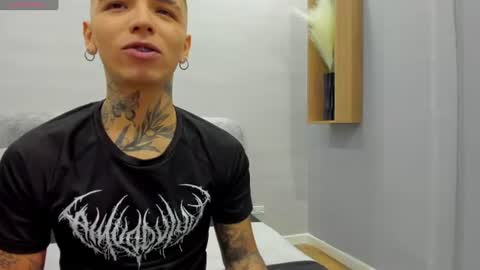 IAN CASTILLO online show from 06-30-26, 11:11