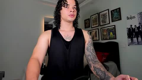 Snapshot of ian_versace chatting on 07-13-26, 02:58 Andres online show from 07-13-26, 02:58