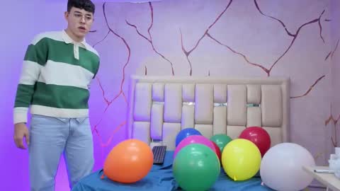 Ian  online show from 03-09-26, 09:19