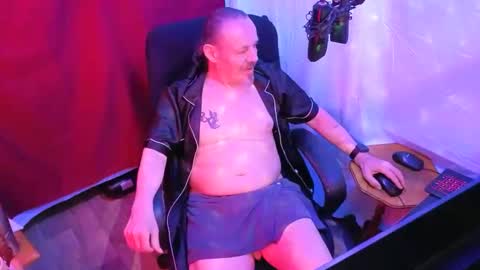 Snapshot of ibrichyrich chatting on 02-26-26, 02:21 Rich online show from 02-26-26, 02:21