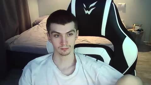 MAX online show from 01-22-25, 09:57