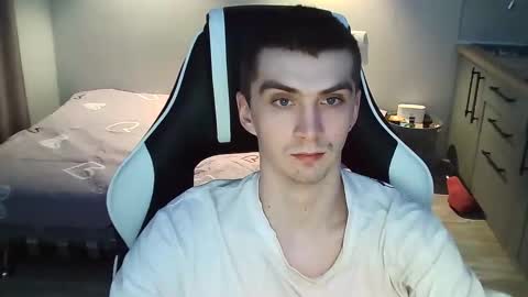 MAX online show from 01-25-25, 08:10